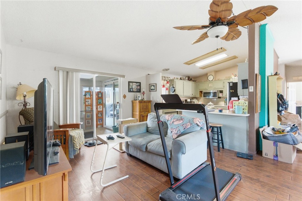 2170 Avenida Redondo Santa Maria, CA 93458 - Photo 11 of 45 LIVING AREA