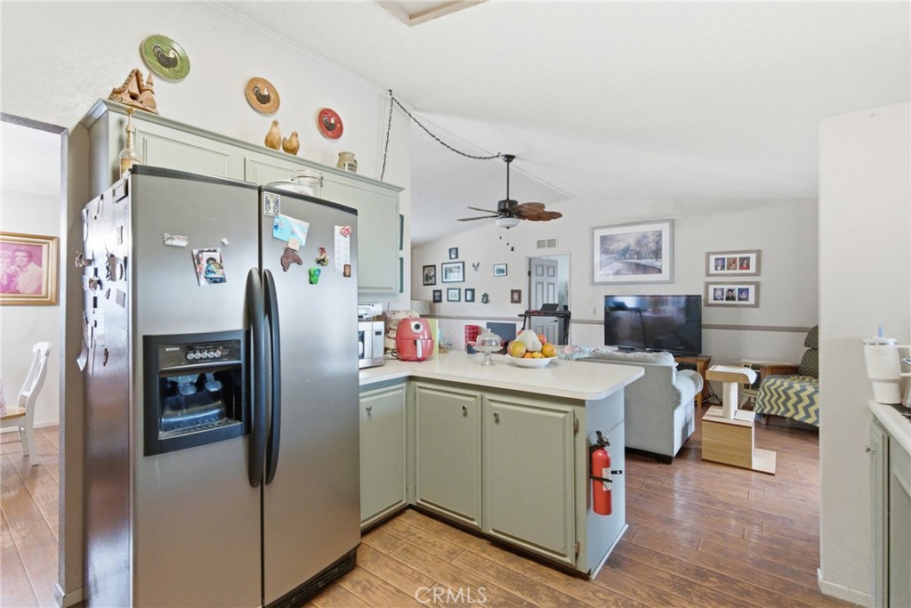 2170 Avenida Redondo Santa Maria, CA 93458 - Photo 17 of 45 KITCHEN