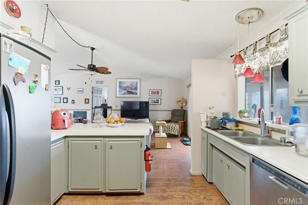 2170 Avenida Redondo Santa Maria, CA 93458 - Photo 18 of 45 KITCHEN