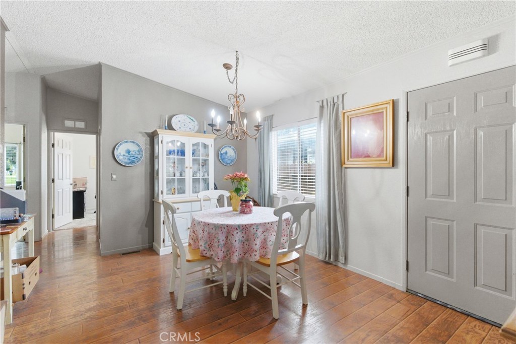 2170 Avenida Redondo Santa Maria, CA 93458 - Photo 7 of 45 DINING AREA