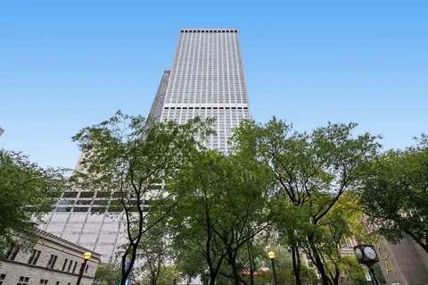$2,050,000 | 180 East Pearson Street, Unit 5107, Chicago, IL 60611