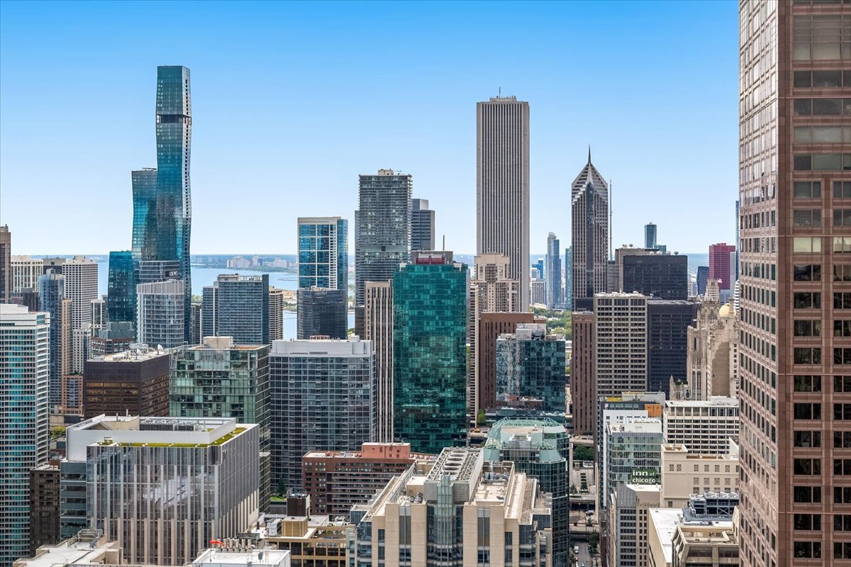 180 East Pearson Street, Unit 5107 Chicago, IL 60611 - Photo 28 of 42 a view of city with tall buildings