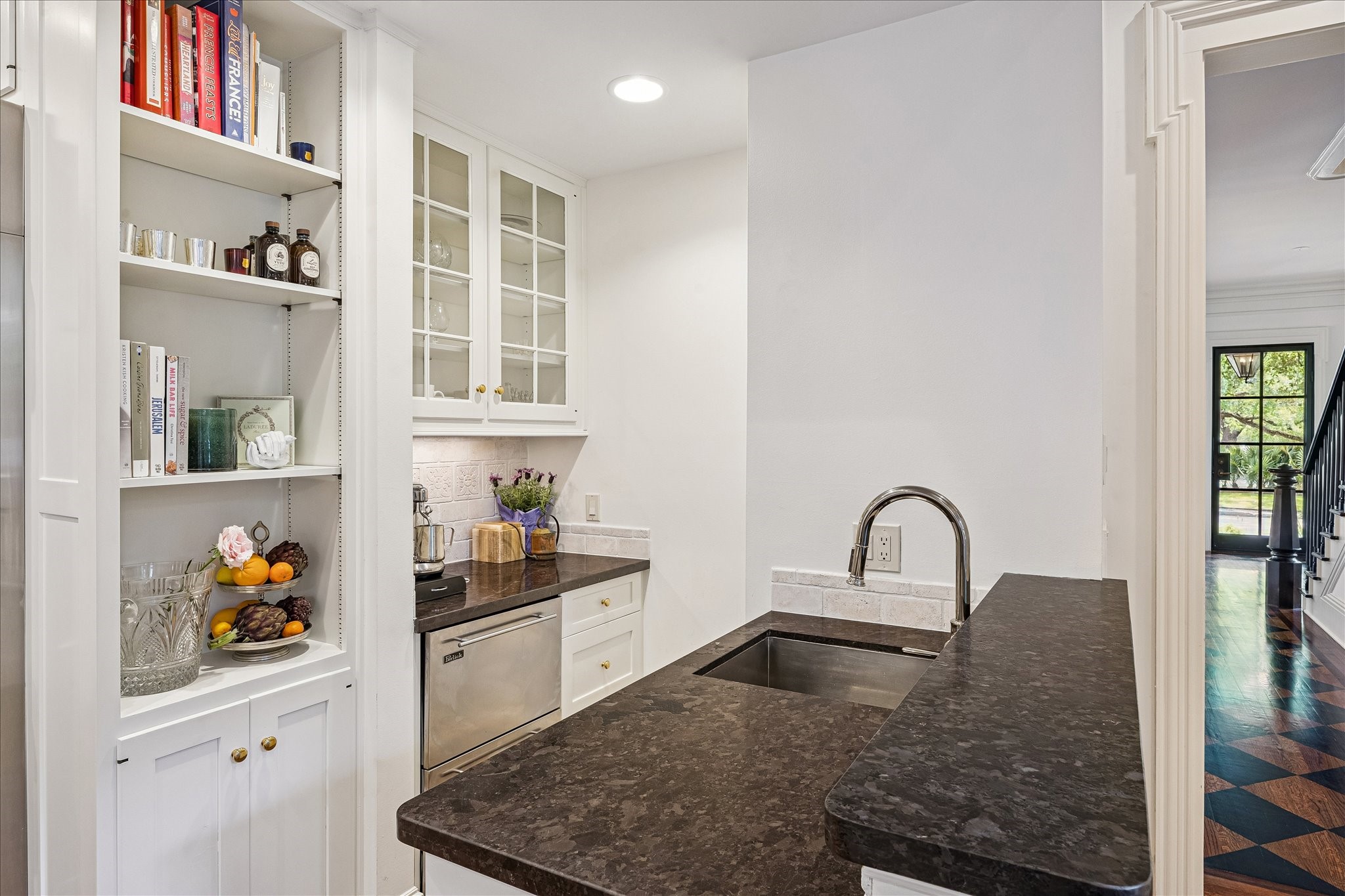 2368 Timber Lane Houston, TX 77027 - Photo 15 of 44