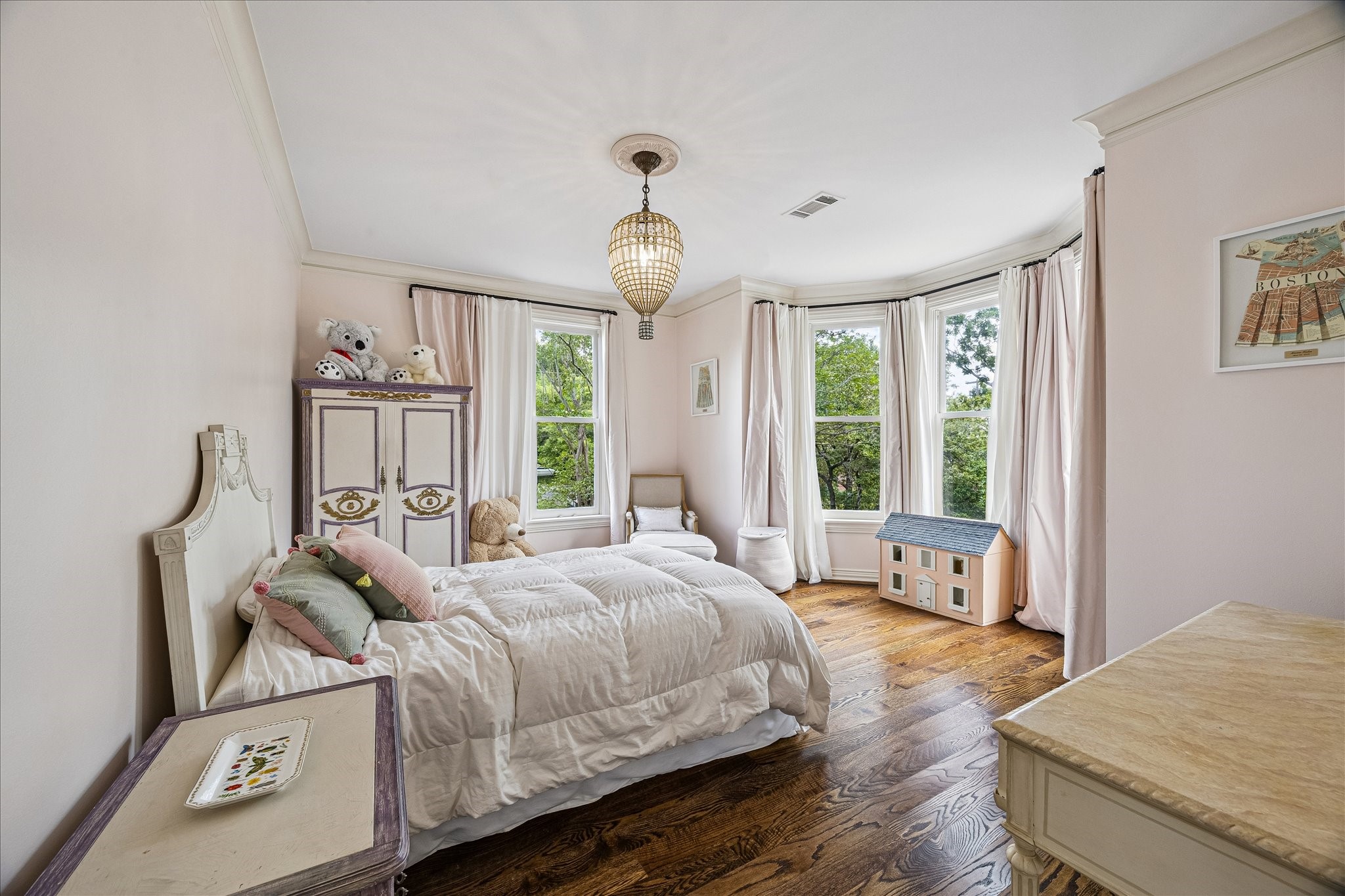 2368 Timber Lane Houston, TX 77027 - Photo 16 of 44