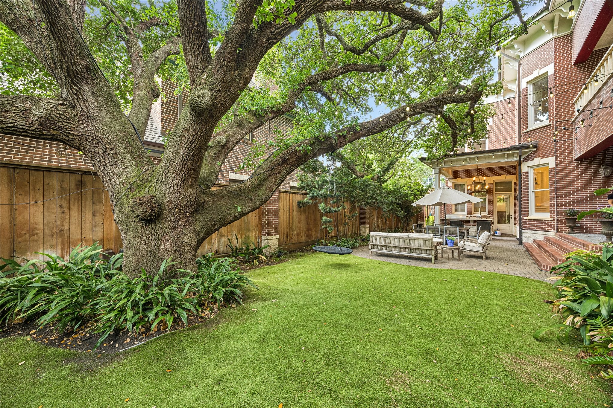 2368 Timber Lane Houston, TX 77027 - Photo 5 of 44