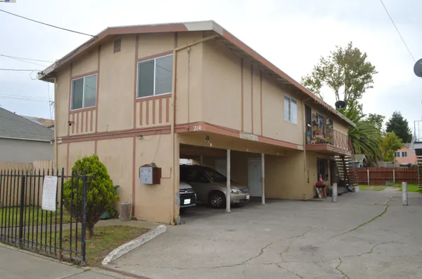 $725,000 | 214 Barrett Avenue, Richmond, CA 94801