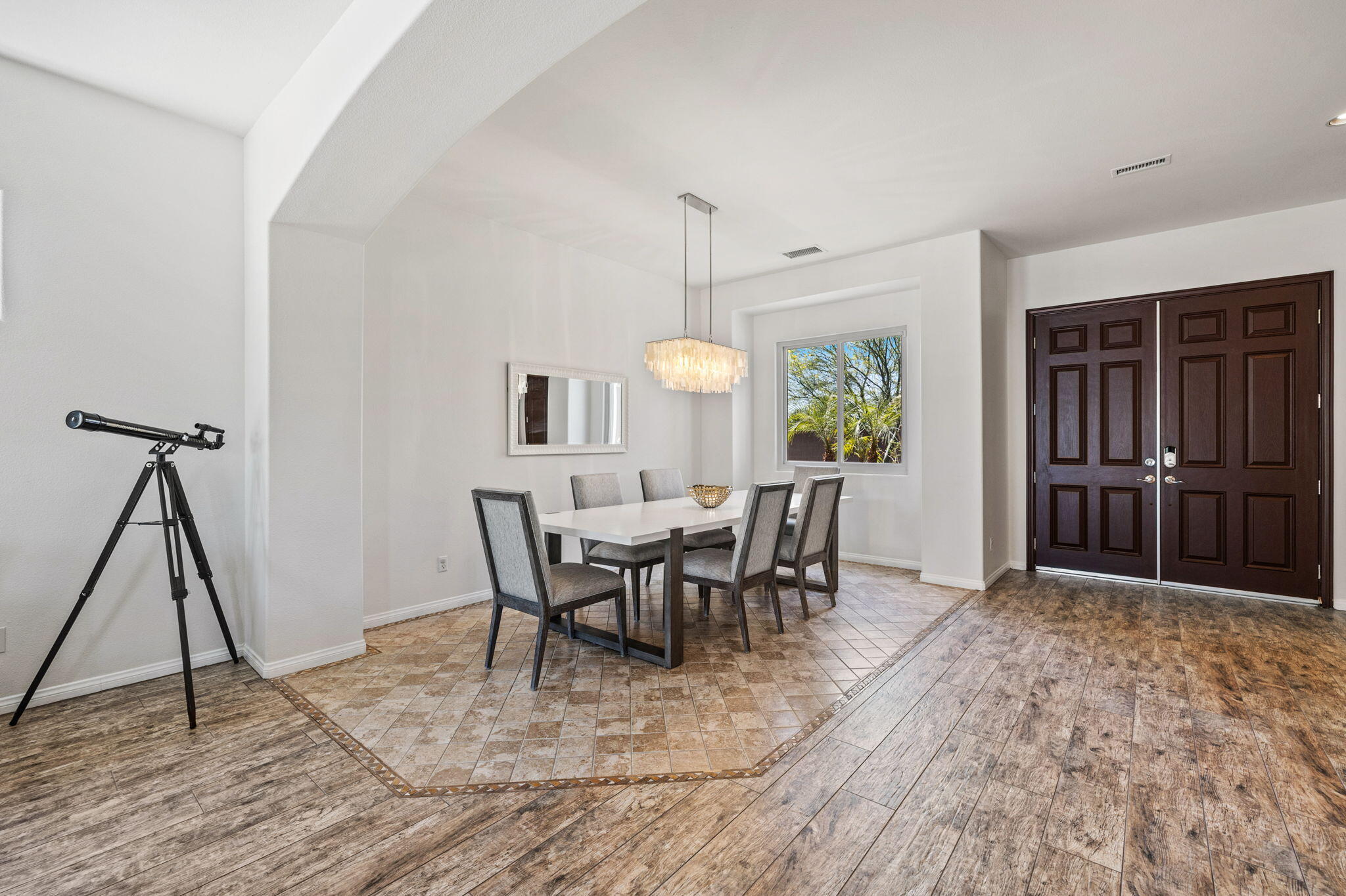 32 Calais Circle Rancho Mirage, CA 92270 - Photo 6 of 56 a view of a dining room with furniture