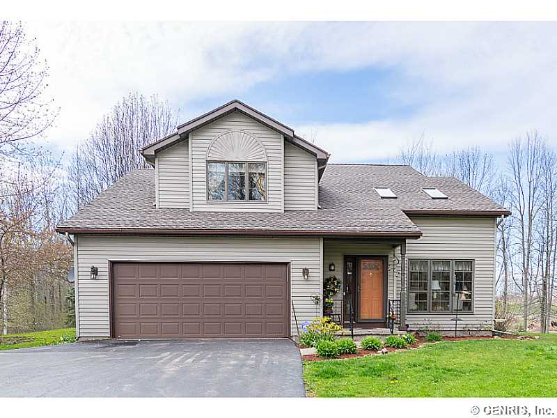7437 Townline Road Williamson, NY 14589 - Photo 1 of 1 Exterior Front.