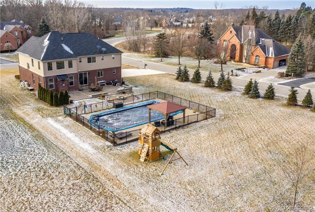 110 Fieldway Court Rochester, MI 48306 - Photo 4 of 46 DJI_0152-HDR.jpg