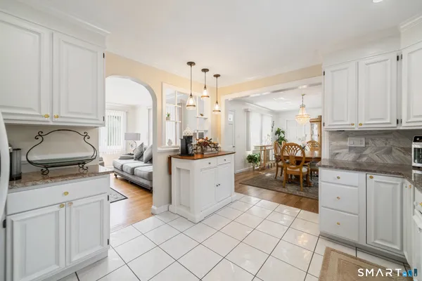 $374,900 | 23 Highland Avenue, Seymour, CT 06483