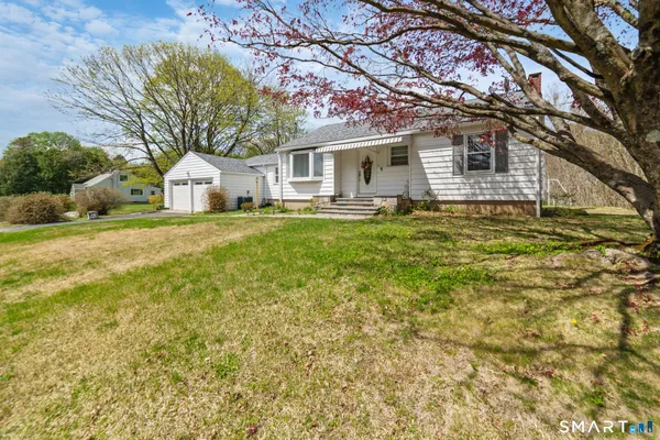 $374,900 | 23 Highland Avenue, Seymour, CT 06483