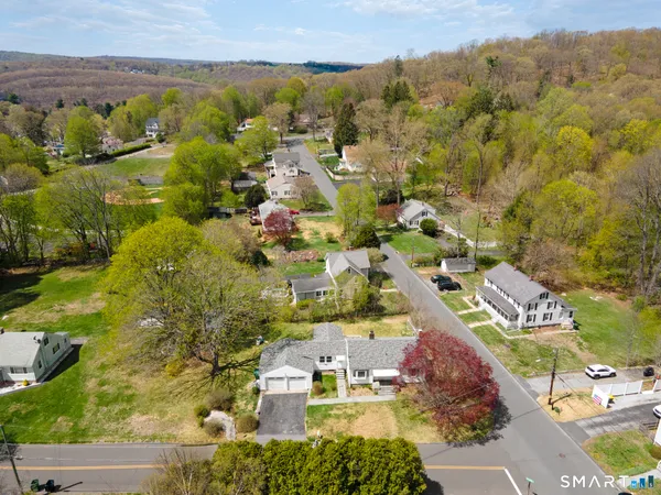 $374,900 | 23 Highland Avenue, Seymour, CT 06483