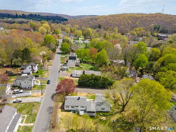 $374,900 | 23 Highland Avenue, Seymour, CT 06483