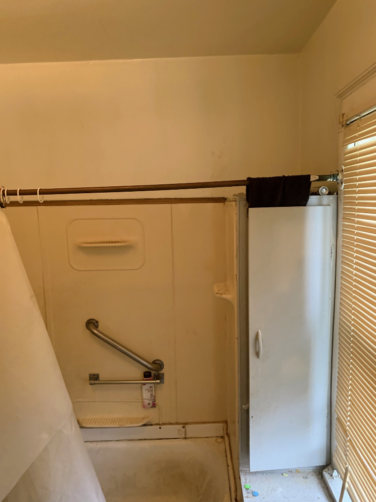 104 Pulaski Road Calumet City, IL 60409 - Photo 15 of 21 a close view of closet