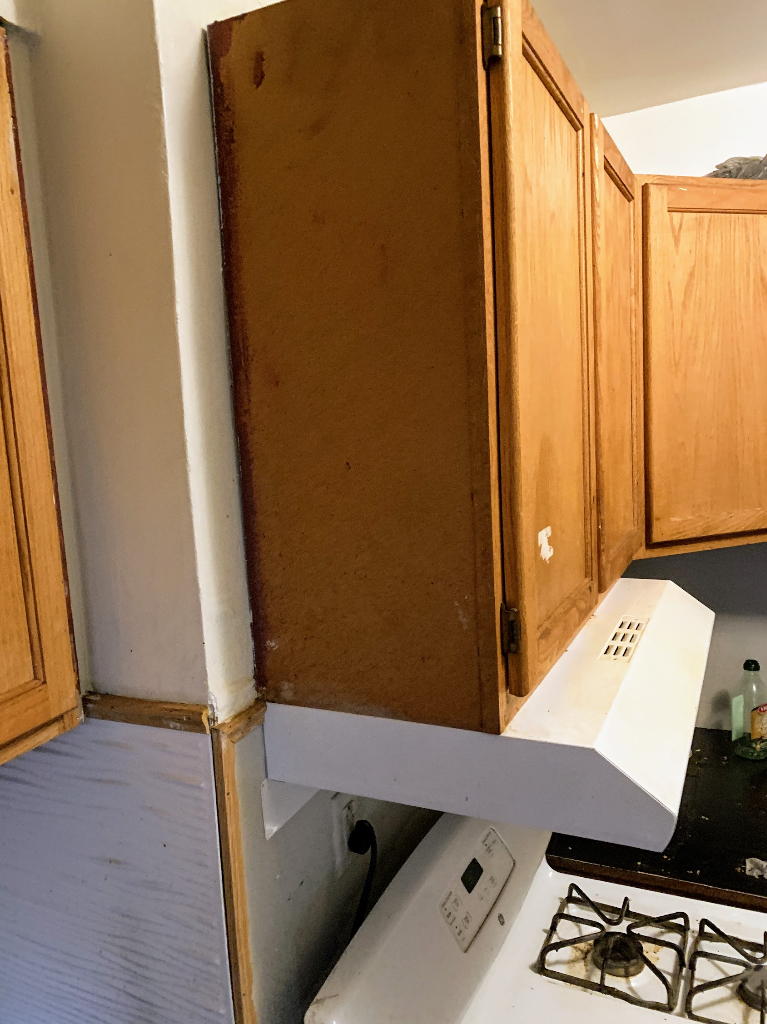 104 Pulaski Road Calumet City, IL 60409 - Photo 8 of 21 a view of a bathroom with a sink