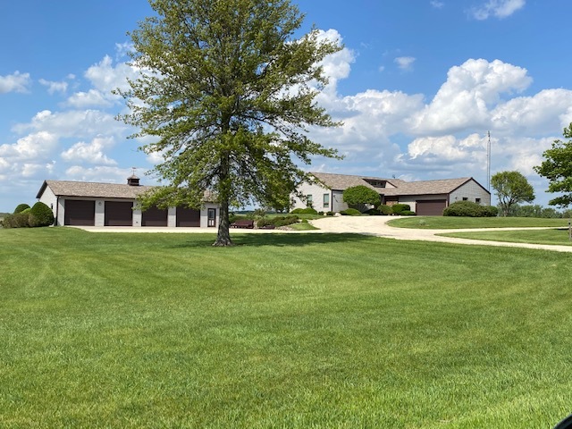 19720 Hebron Road Harvard, IL 60033 - Photo 38 of 41 a view of a house with a big yard