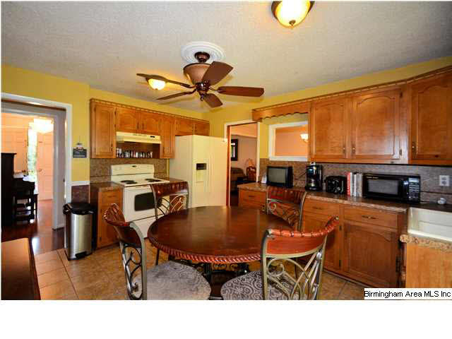 7128 Pine Tree Lane Fairfield, AL 35064 - Photo 10 of 31