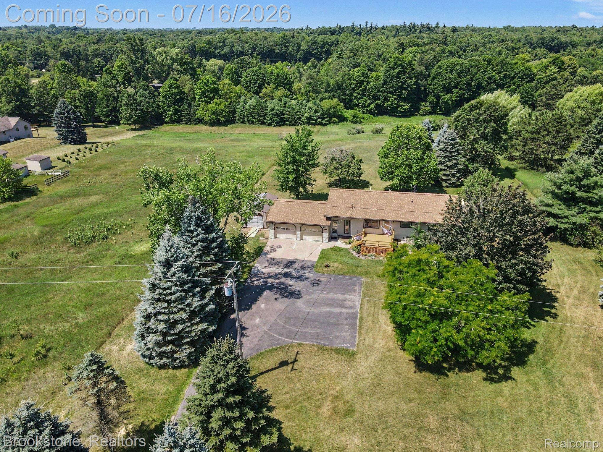 4555 Lonsberry Road Columbiaville, MI 48421 - Photo 24 of 29 002_file_8972.jpg