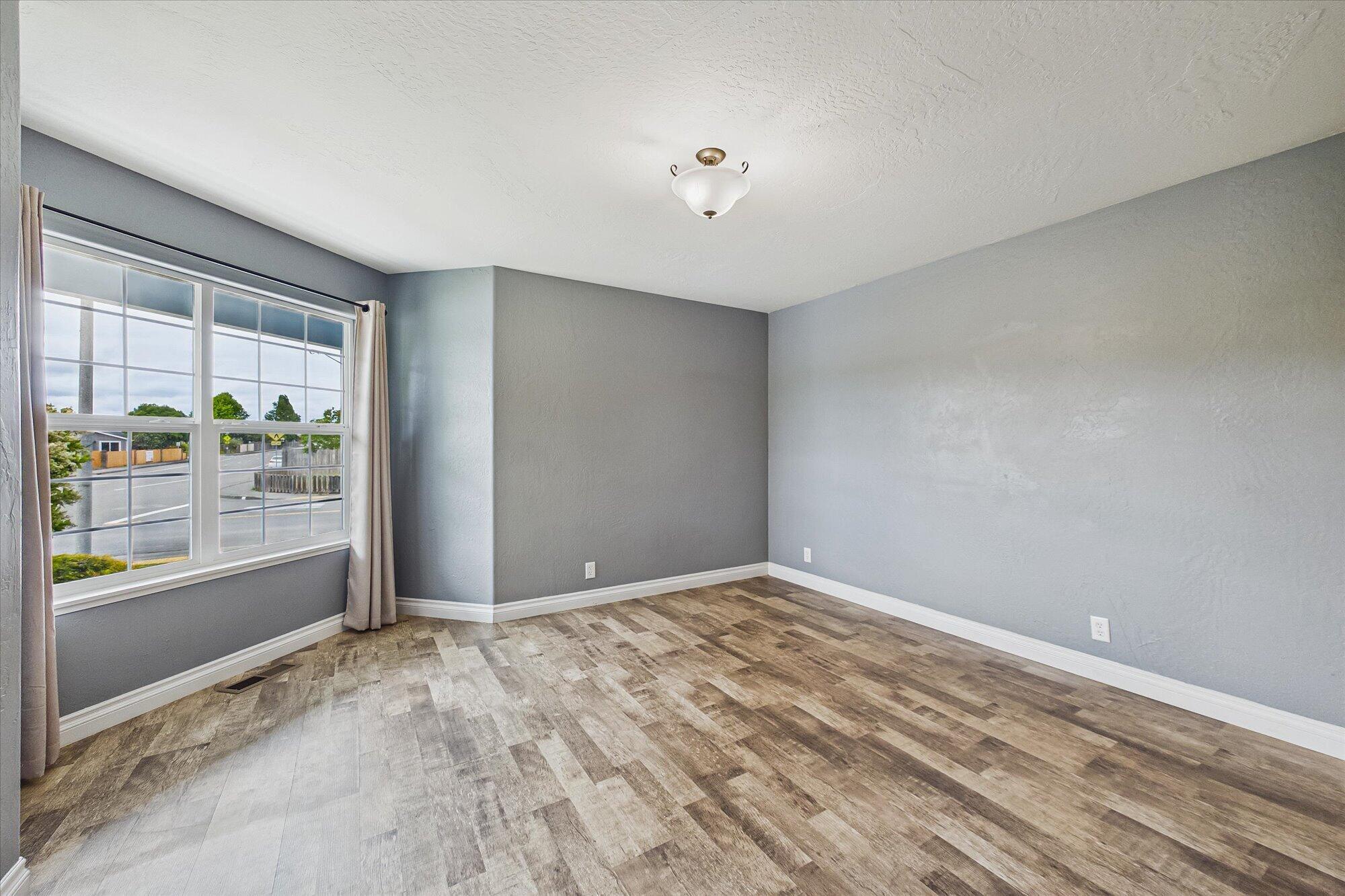 833 Springville Avenue Fortuna, CA 95540 - Photo 13 of 55
