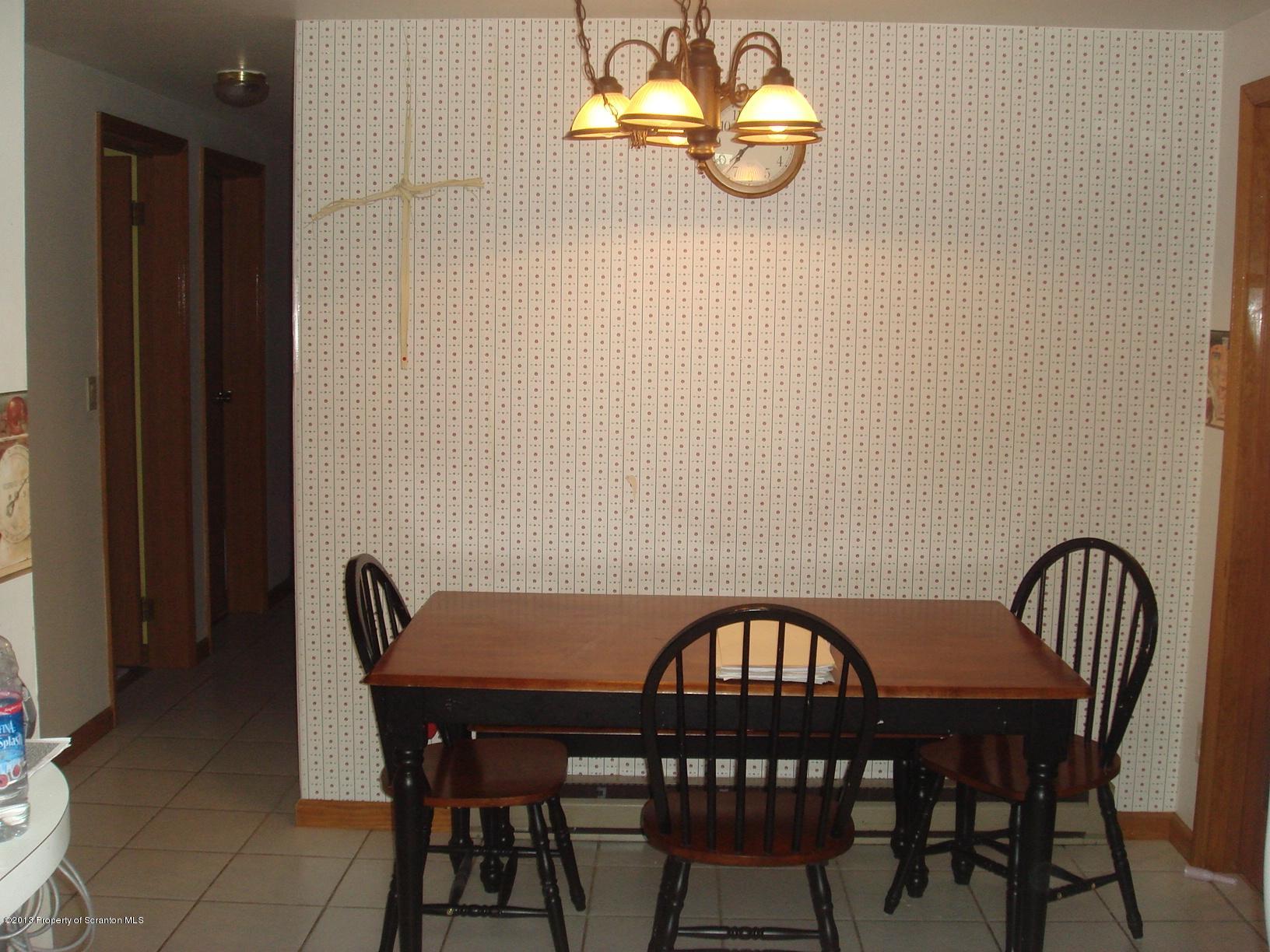140 Carbondale Road Waymart, PA 18472 - Photo 5 of 15 Gallery Image 5