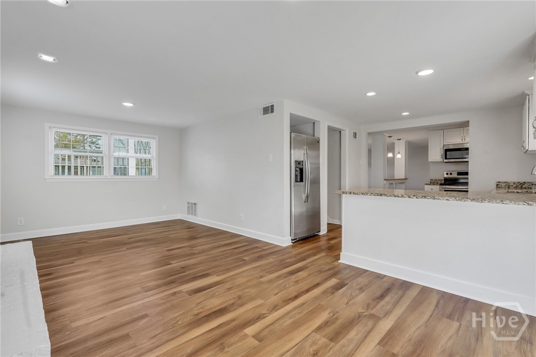 1024 Cheryl Street Savannah, GA 31410 - Photo 10 of 41