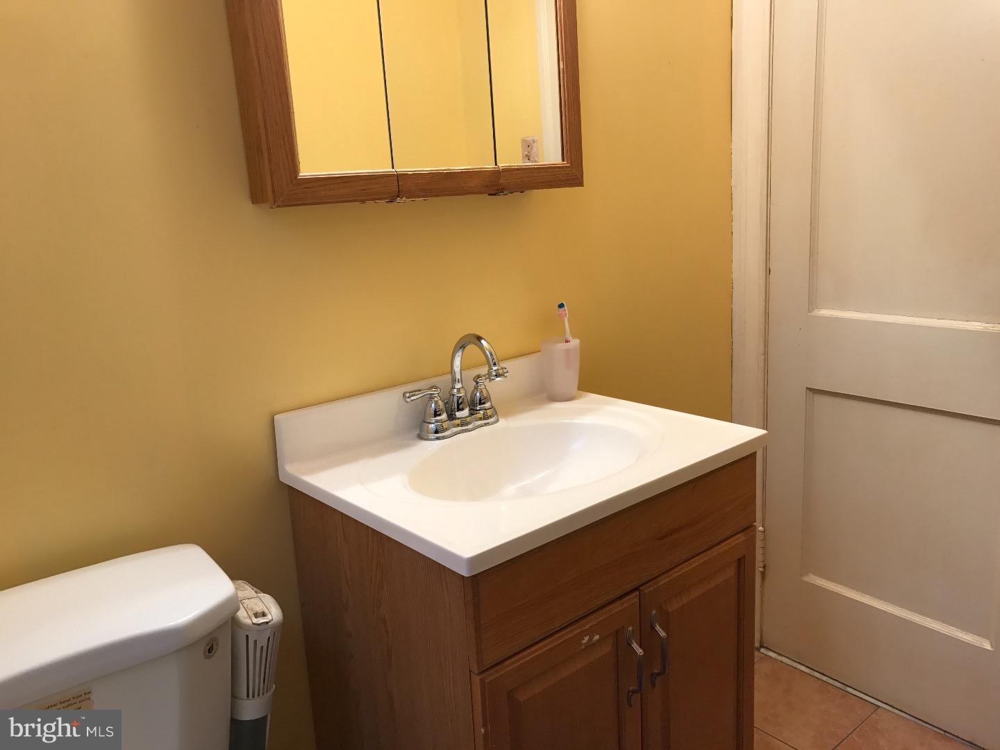 539 Marwood Road Philadelphia, PA 19120 - Photo 14 of 19 Bathroom