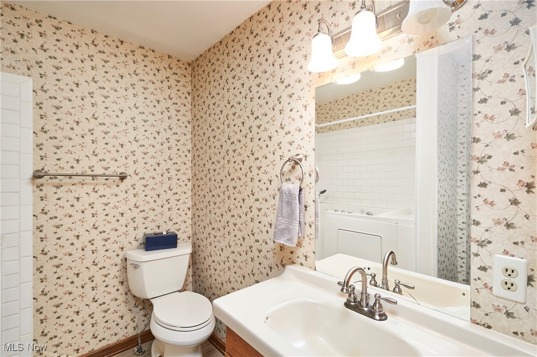 4718 Massillon Road North Canton, OH 44720 - Photo 10 of 27