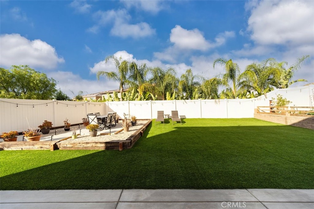 32078 Rambling Court Winchester, CA 92596 - Photo 40 of 48 a view of a garden with an outdoor space