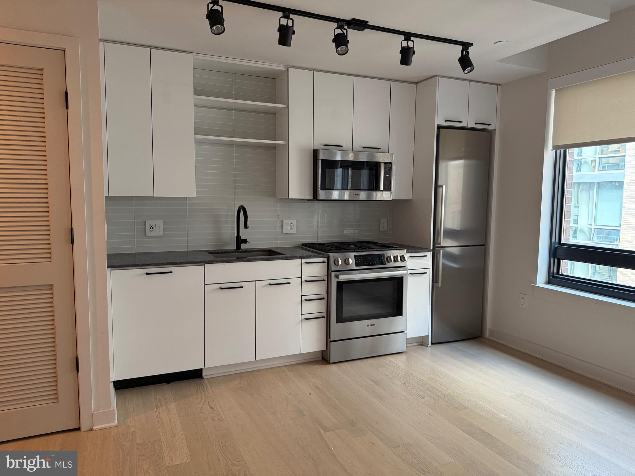 70 N Street Southeast, Unit 616 Washington, DC 20003 - Photo 3 of 8 Gourmet kitchen