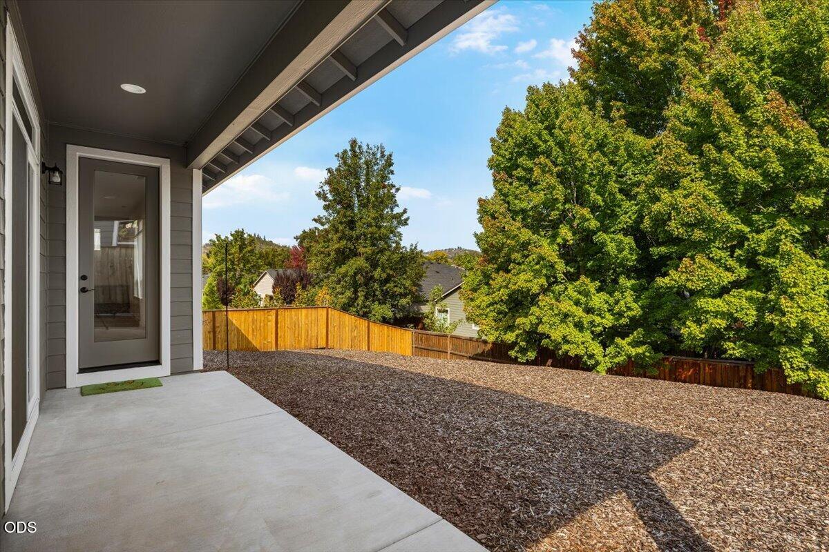 321 Arrowhead Trail Eagle Point, OR 97524 - Photo 33 of 35 Gallery Image 33