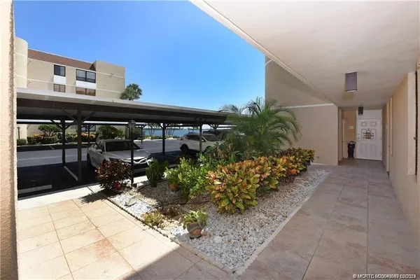 $2,200 | 3442 Northeast Causeway Boulevard, Unit 302, Jensen Beach, FL 34957