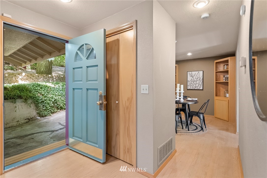 4920 Raccoon Valley Road Southeast Olympia, WA 98513 - Photo 17 of 40 Gallery Image 17