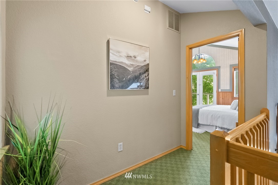 4920 Raccoon Valley Road Southeast Olympia, WA 98513 - Photo 19 of 40 Gallery Image 19