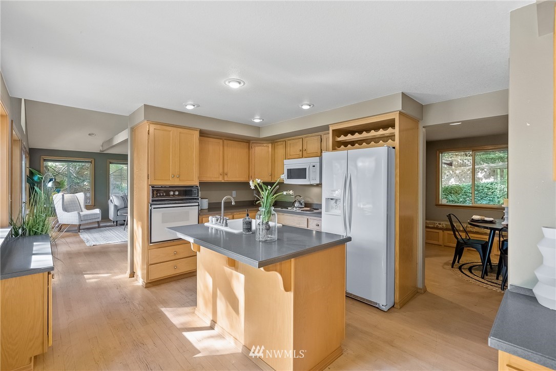 4920 Raccoon Valley Road Southeast Olympia, WA 98513 - Photo 10 of 40 Gallery Image 10