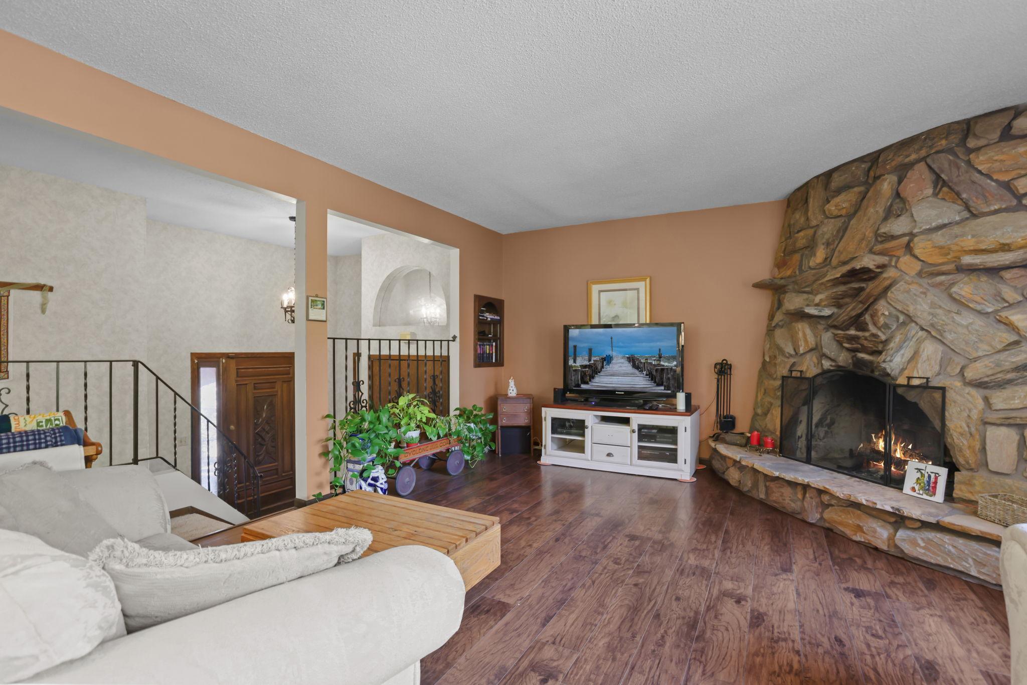 6216 Hackamore Circle Corcoran, MN 55340 - Photo 8 of 48