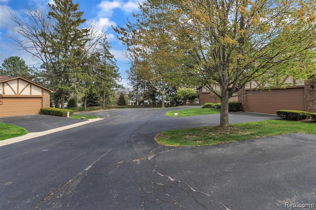22311 Chelsea Lane Novi, MI 48167 - Photo 47 of 49