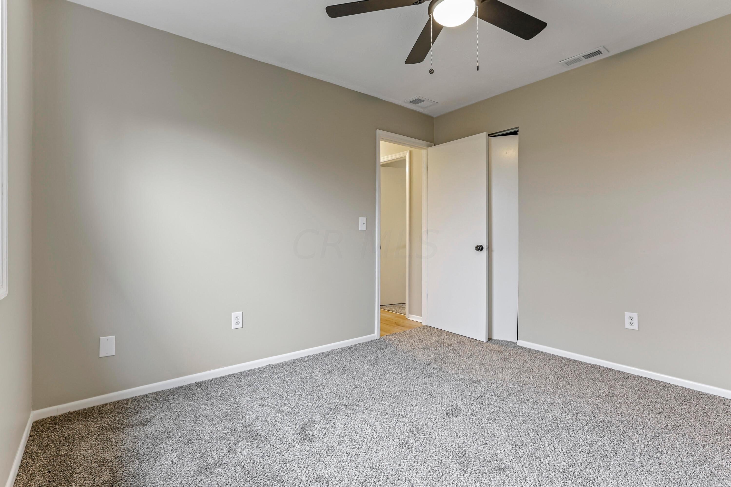 955 Amity Road Galloway, OH 43119 - Photo 24 of 28 Bedroom 3