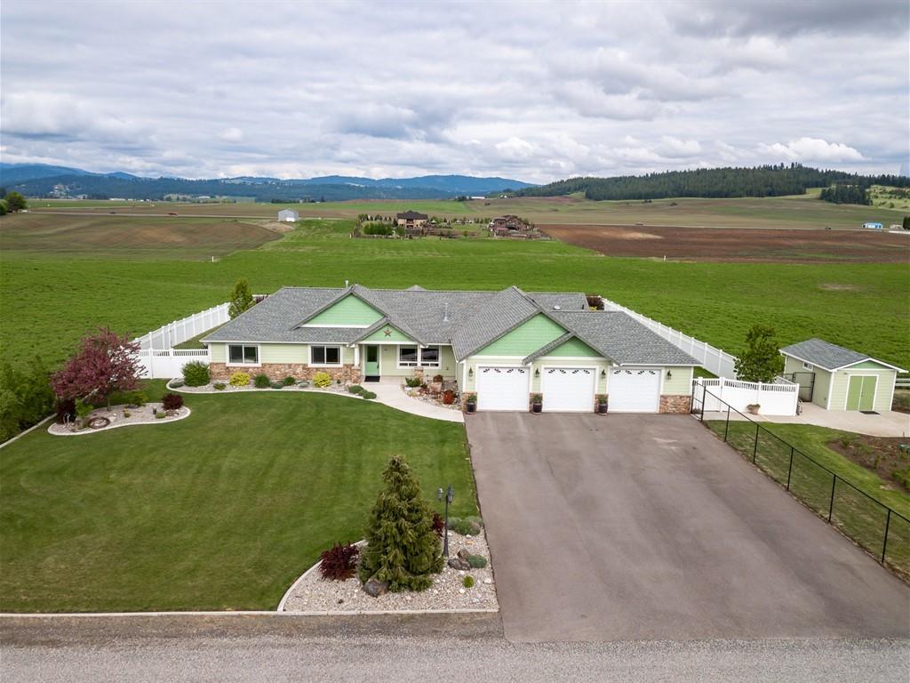 7004 East Peone Road Mead, WA 99021 - Photo 1 of 20