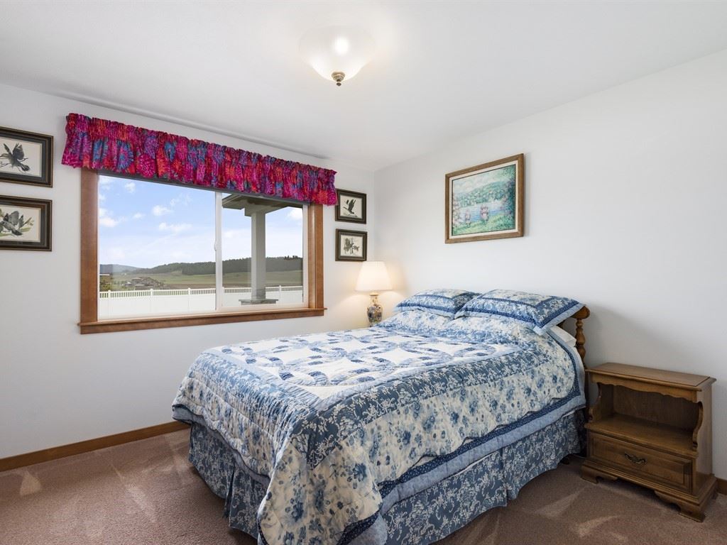 7004 East Peone Road Mead, WA 99021 - Photo 14 of 20