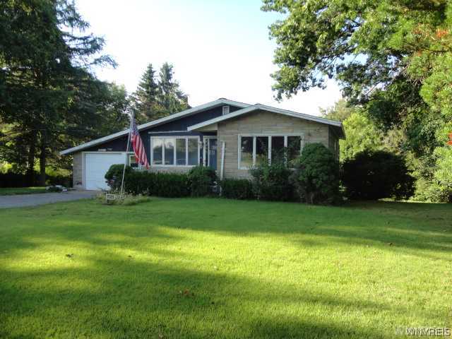 7385 Rochester Road Lockport Town, NY 14094 - Photo 1 of 1 Exterior Front