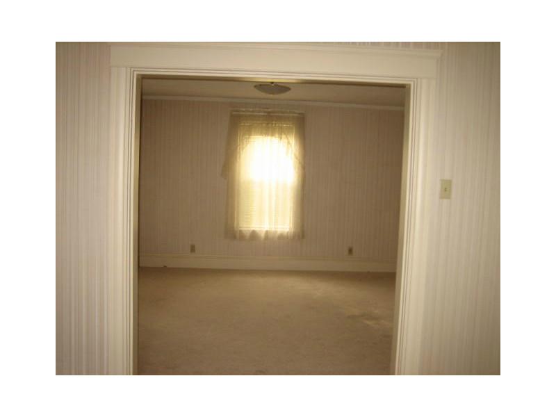 92 Gilbert Street Woonsocket, RI 02895 - Photo 4 of 19 Living Room.