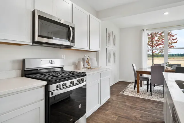 $393,990 | 130 Cornerstone Crossing, Hampshire, IL 60140