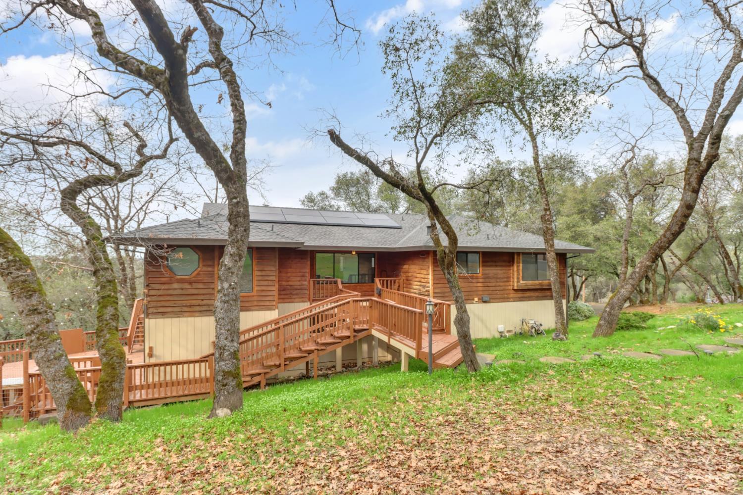 2066 Bogus Point Court Cool, CA 95614 - Photo 15 of 71