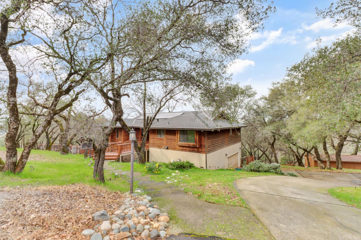 2066 Bogus Point Court Cool, CA 95614 - Photo 17 of 71