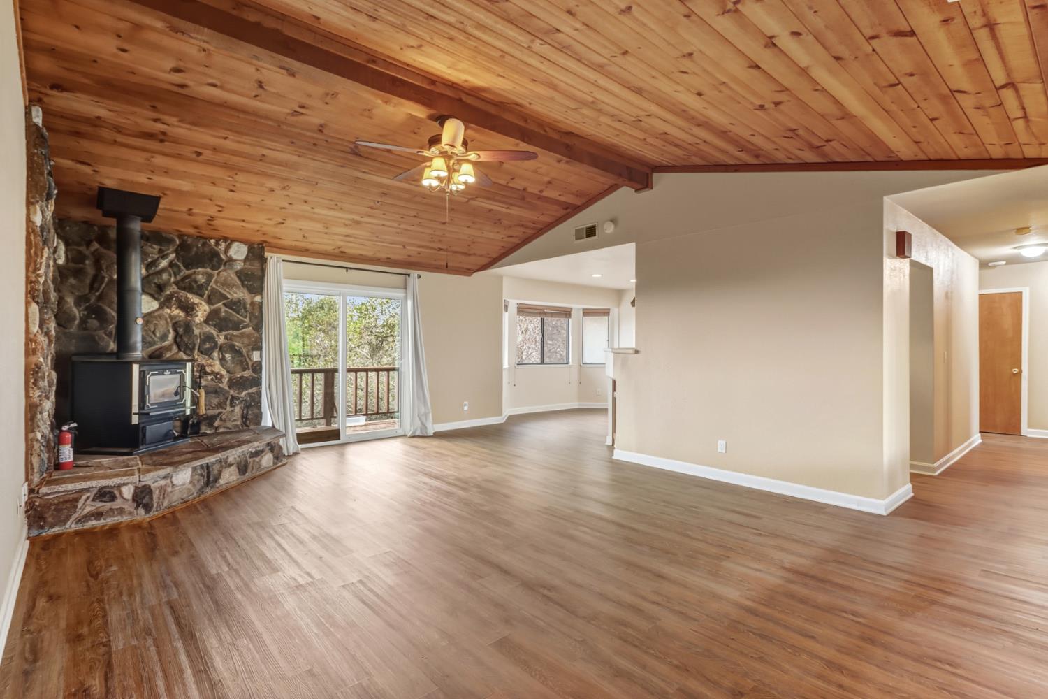 2066 Bogus Point Court Cool, CA 95614 - Photo 22 of 71