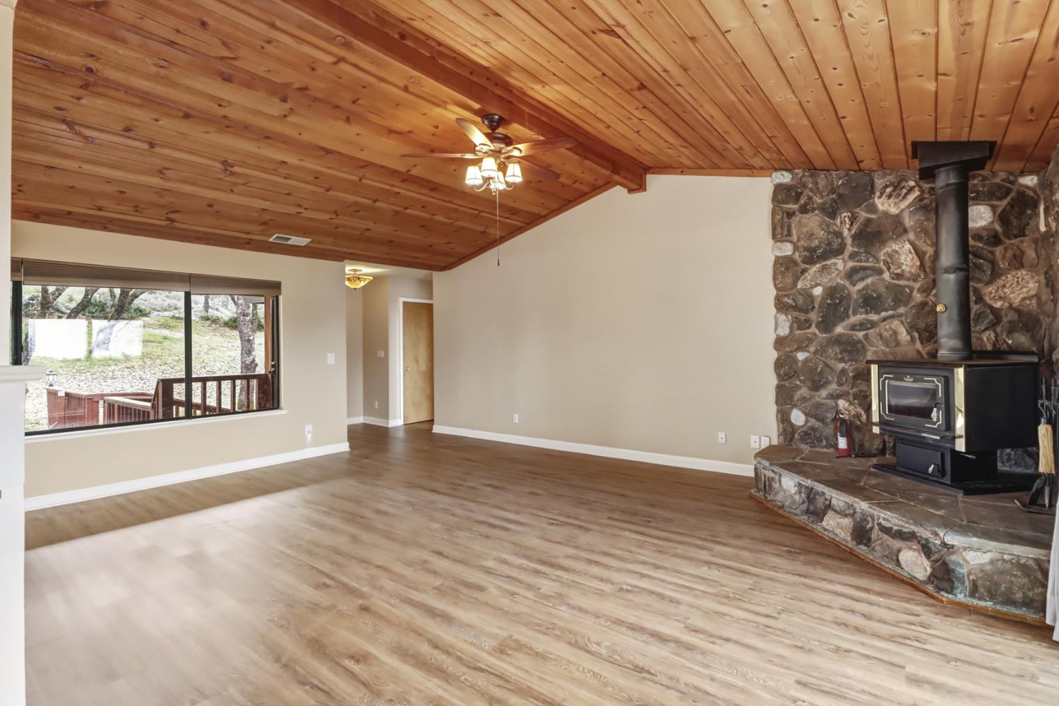 2066 Bogus Point Court Cool, CA 95614 - Photo 23 of 71