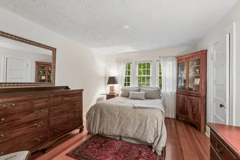 $574,999 | 335 East Liberty Street, Barrington, IL 60010