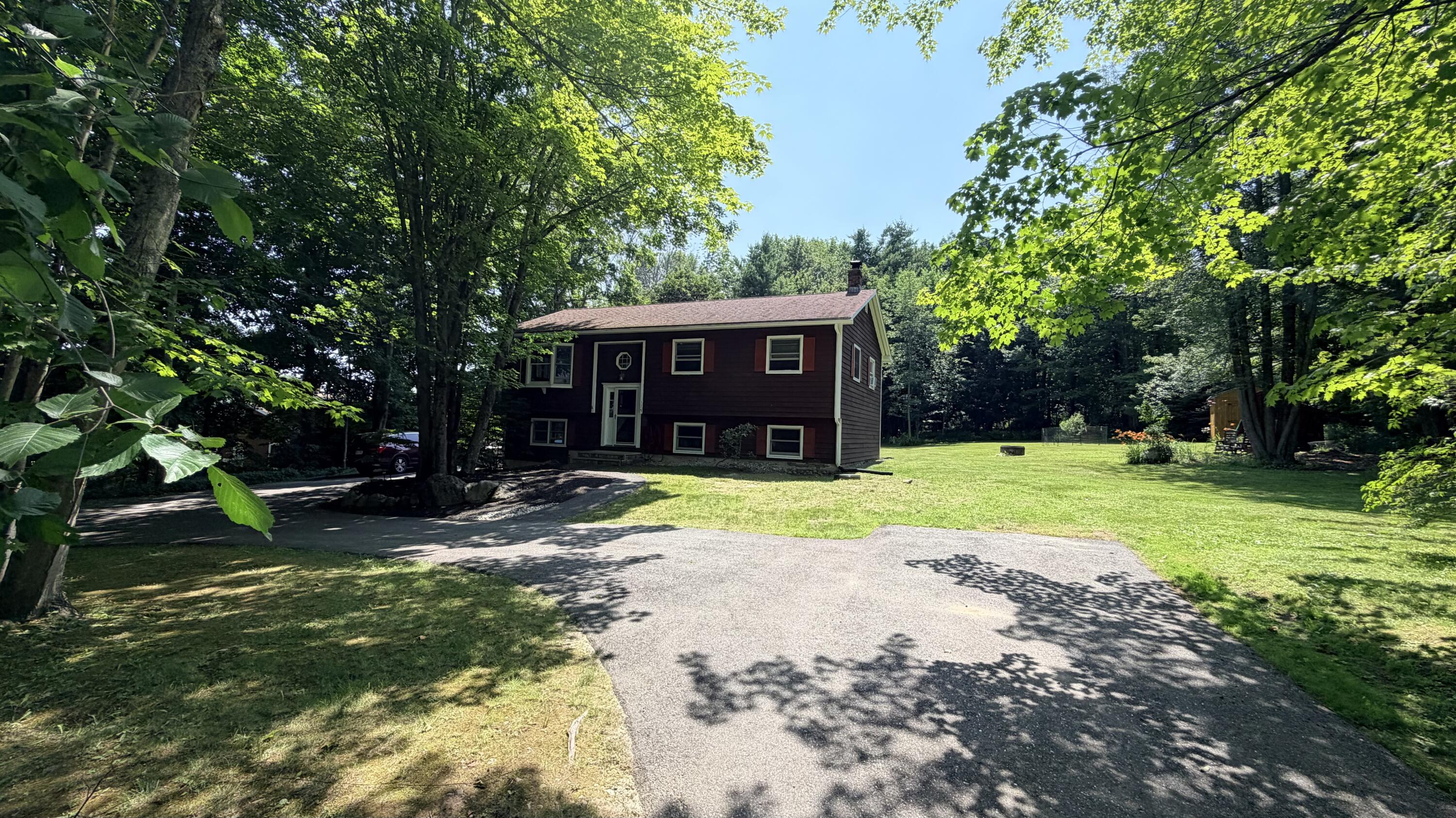 179 Randall Road Lewiston, ME 04240 - Photo 3 of 38 IMG_2573