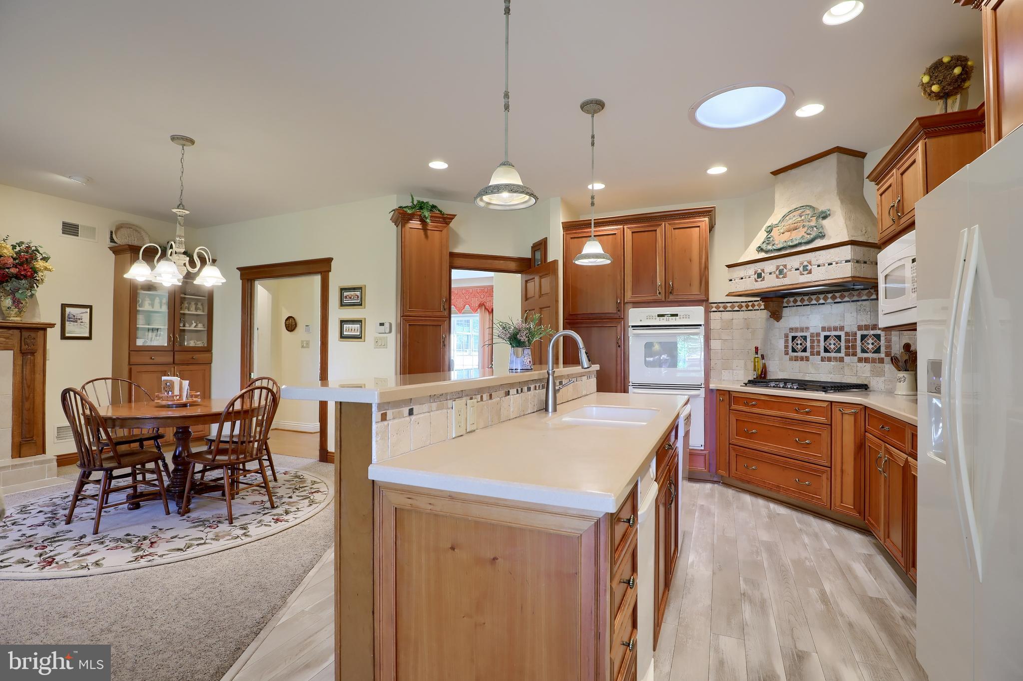 988 Hillview Road Hellam, PA 17406 - Photo 13 of 64 Gallery Image 13
