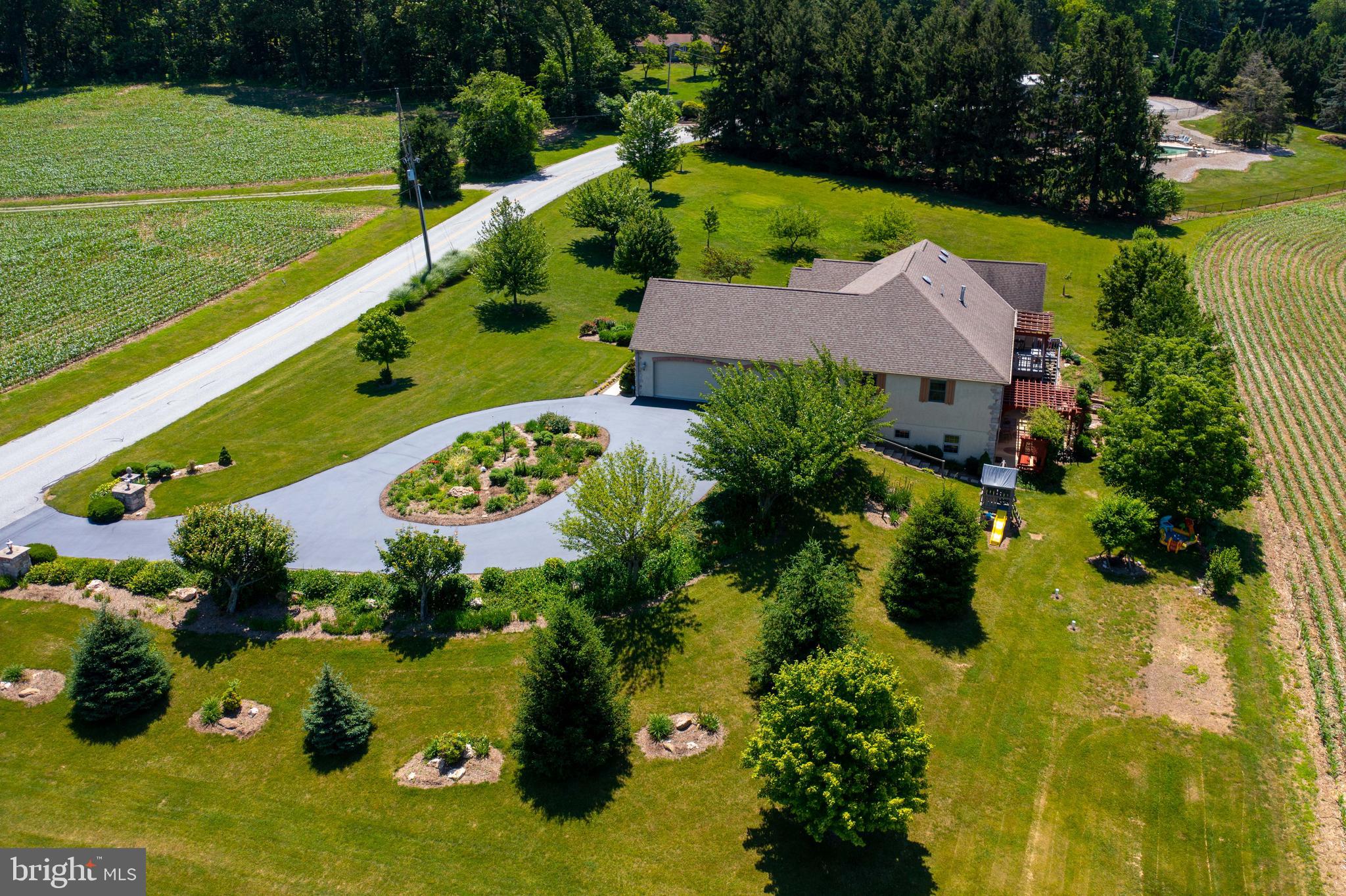 988 Hillview Road Hellam, PA 17406 - Photo 8 of 64 Gallery Image 8